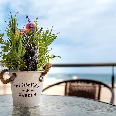 Casa Royal Pe Plaja Belona 3*