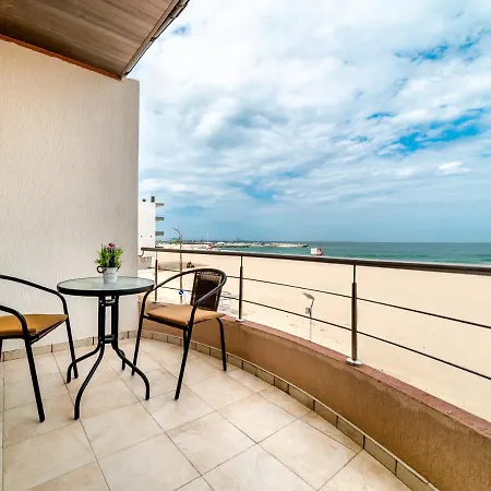 Πανσιόν Casa Royal Pe Plaja Belona 3*