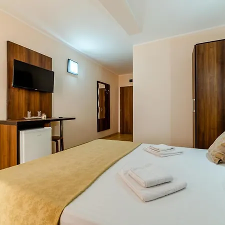 Casa Royal Pe Plaja Belona 3*